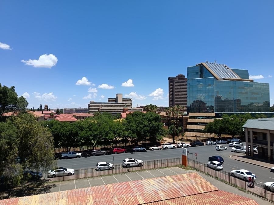 1 Bedroom Property for Sale in Bloemfontein Free State